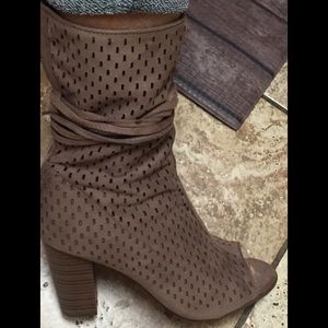 Soft gorgeous perforated boot